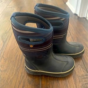 Bogs Blue Printed Boys Winter Boots